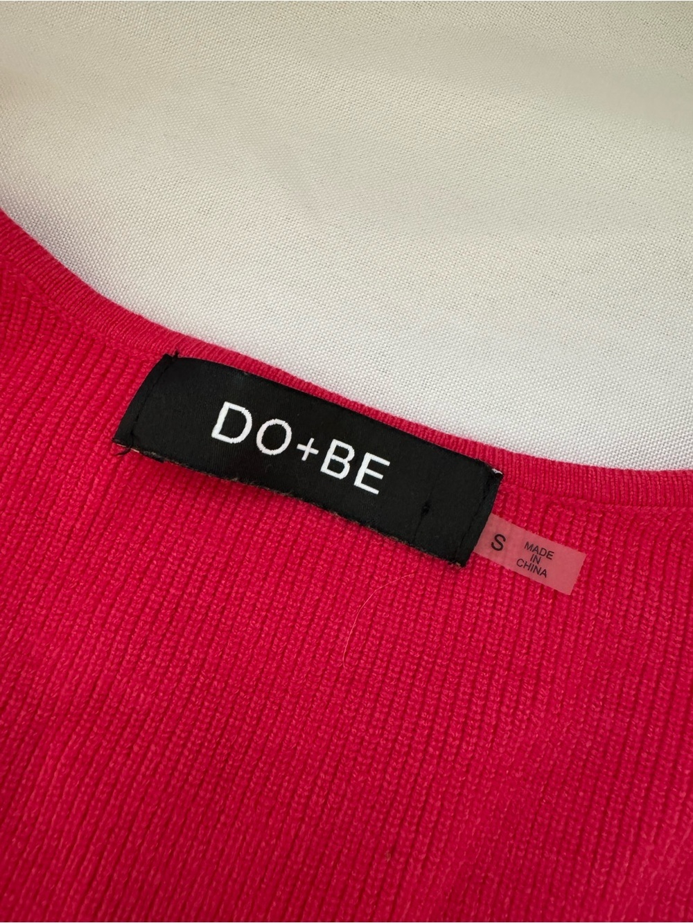 DO+BE Ribbed Crewneck sweater bubble sleeve Top in Hot Pink - Picture 5 of 6